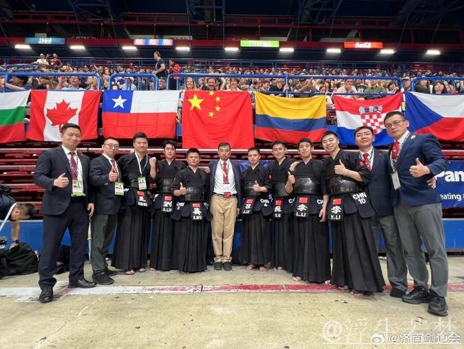 苏沪联合队斩获男子佩剑团体赛冠军